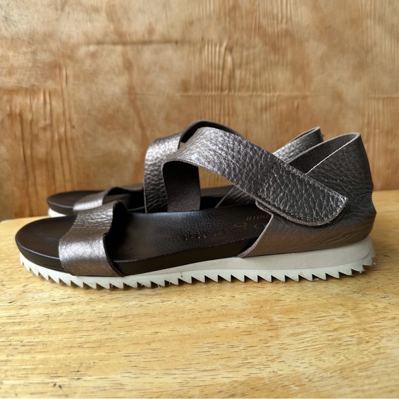 Pedro Garcia Metallic Leather Flat Low Heel Open Toe Sandals - Picture 6 of 16